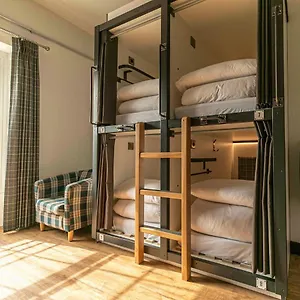 Hostel Code Pod - The Court -